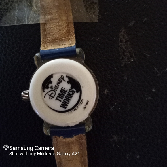 Watch - Picture 3 of 3